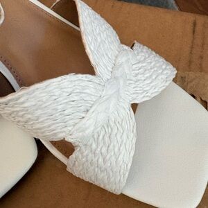 LC Lauren Conrad White Textured Sandals